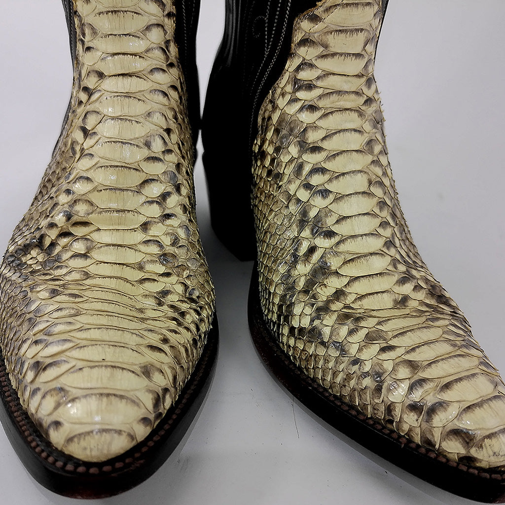 Previously Loved Unbranded Women's Snakeskin Almond Toe Cowboy Boots - Size 8.5 - Brown