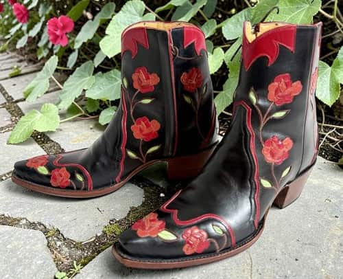 BACK AT THE RANCH O'Susanna Red Rose Floral 9.5C Cowgirl ANKLE BOOTS