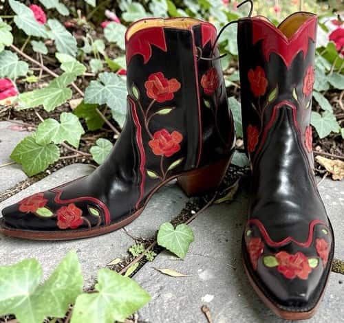 BACK AT THE RANCH O'Susanna Red Rose Floral 9.5C Cowgirl ANKLE BOOTS